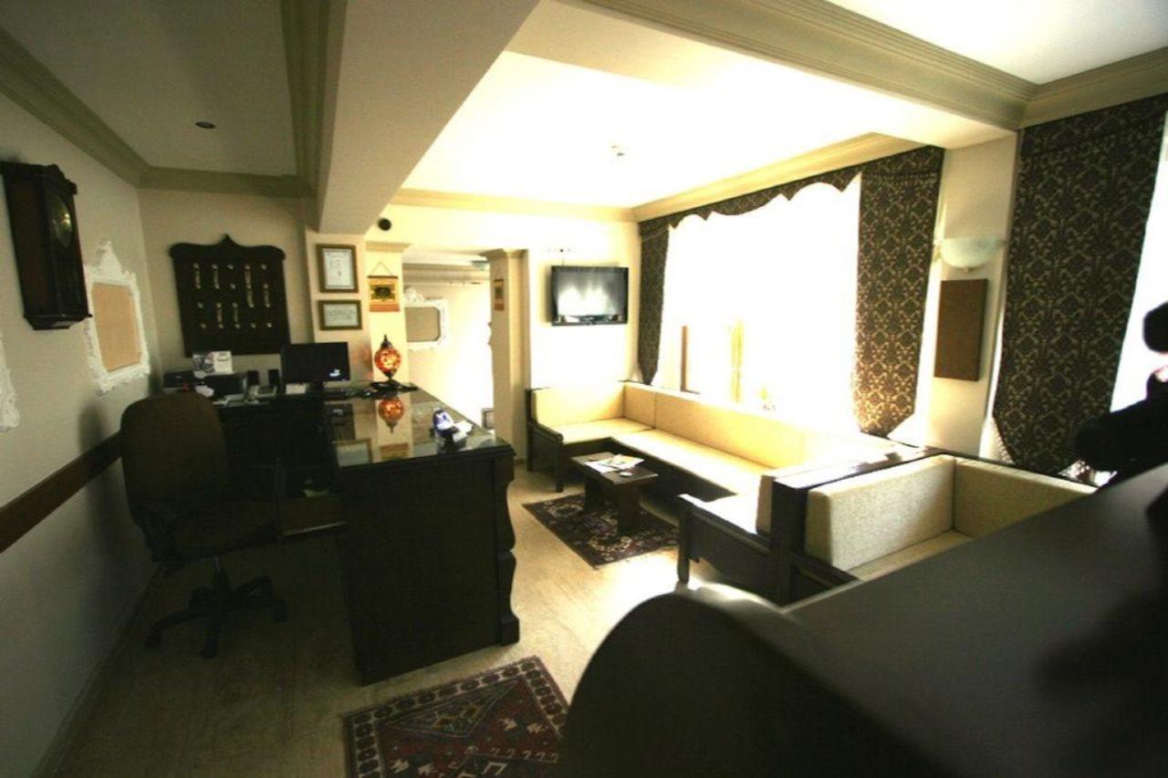 Hotel Peninsula Grand Bombay