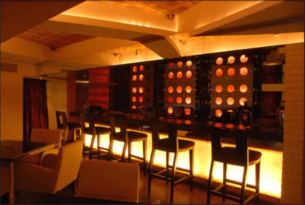 Peninsula Grand Hotel Bombay