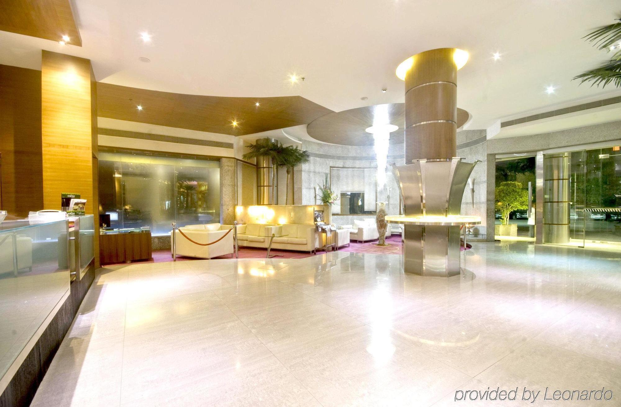 Hotel Peninsula Grand Bombay